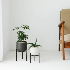 KINTO 211 Planter And Stand -Garden Care Store s753278155256112669 p1575 i2 w1080