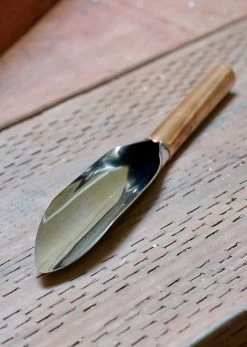 Heirloom Trowel By Targett Aviation -Garden Care Store s753278155256112669 p1597 i8 w3272