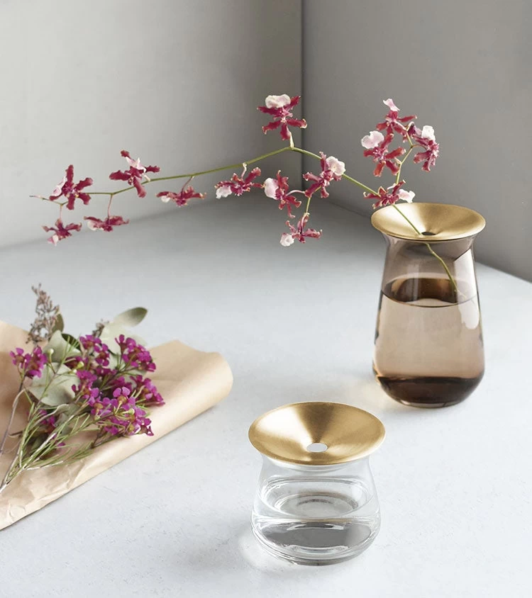 Small KINTO Luna Vase 3 Small KINTO Luna Vase - Image 3