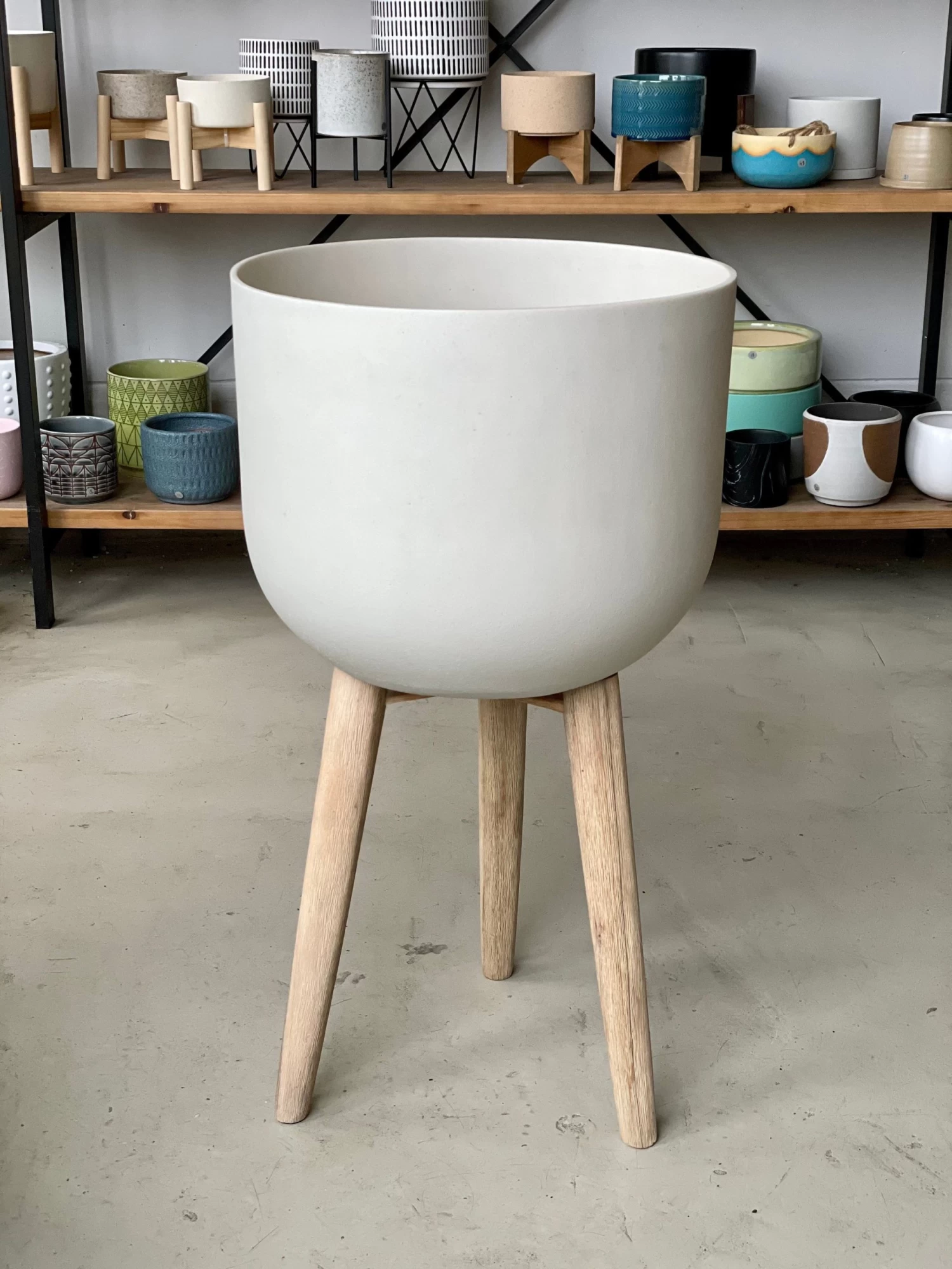 Landis Modern Tripod Planter With Wooden Legs 2 Landis Modern Tripod Planter With Wooden Legs - Image 2